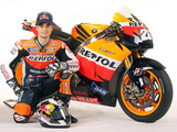 Repsol Honda RC212V Official presentation. MotoGP wallpaper 2011 (HD PHOTO)